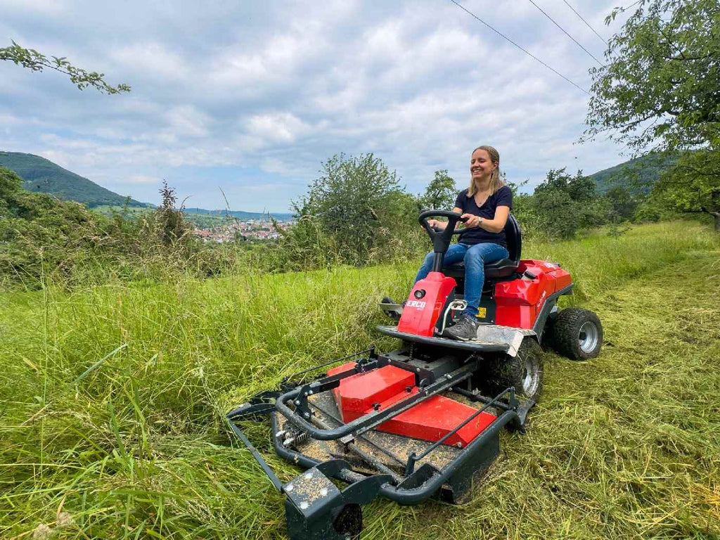 ERCO Frontmäher mit Allradantrieb FM-220-4WD Grundgerät mit Wiesendeck - Bundle - und Schneeräumschild 100cm